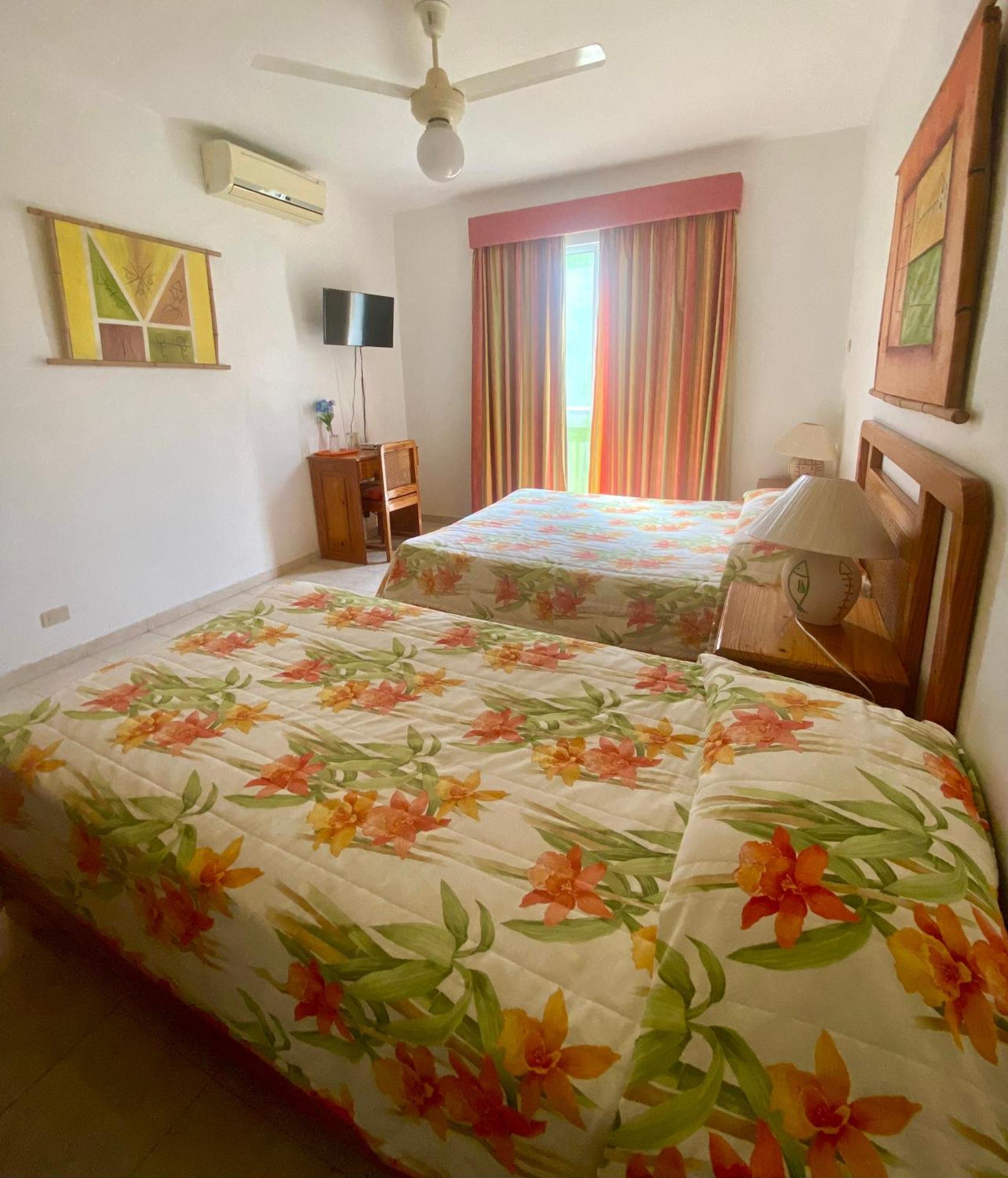Hotel Angel Gabriel Бока-Чика Экстерьер фото
